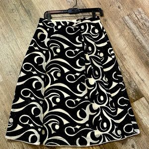BCBG skirt very good condition